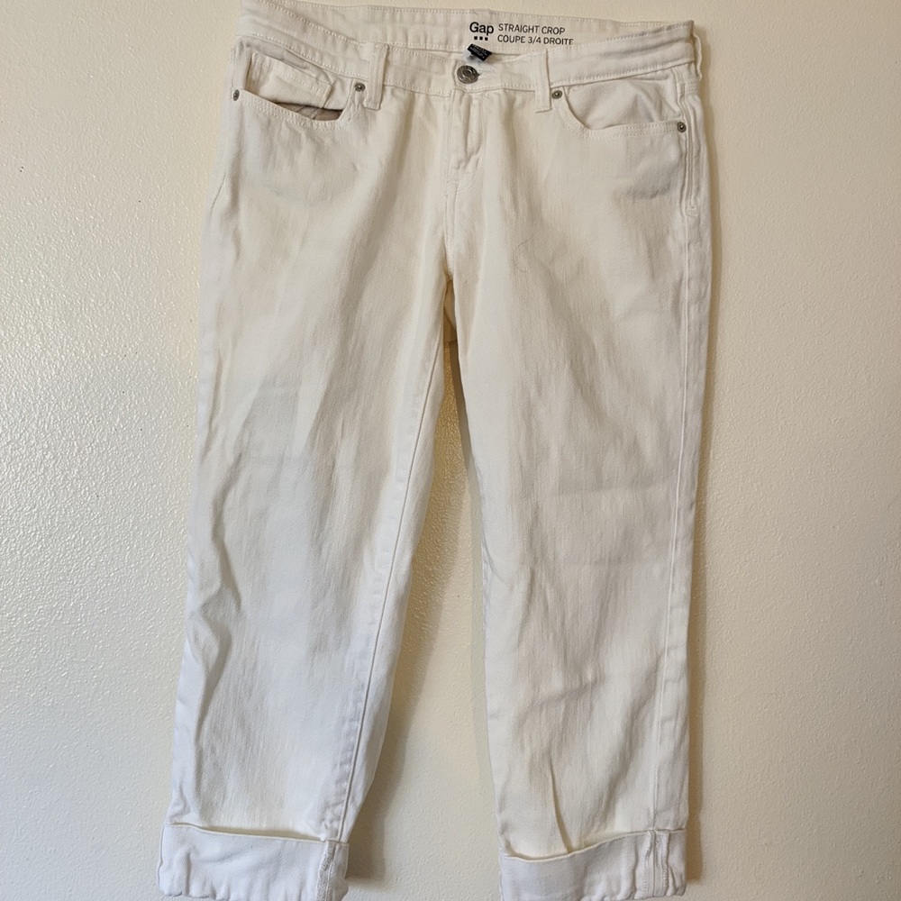 Ankle length white denim jeans